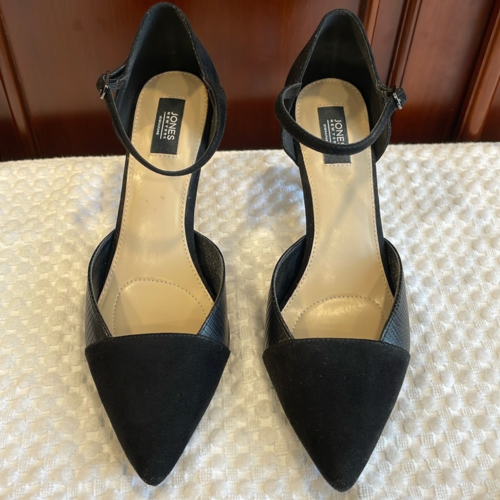 Super comfy heels w/rubber soles by Jones New York 3”